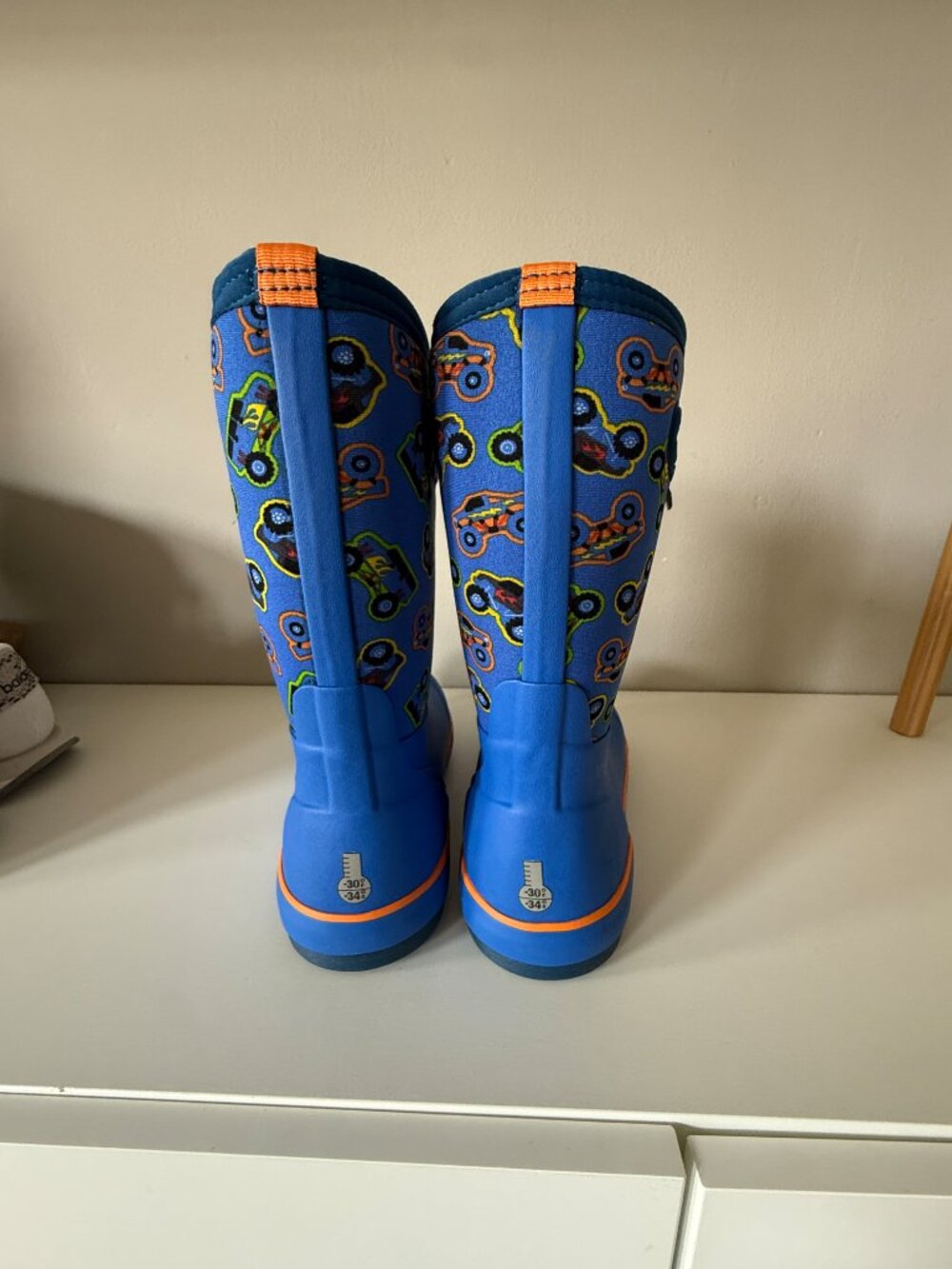 Bogs Kids Classic II Waterproof Insulated Boots - Truck Print - Size 7 - Picture 2 of 7
